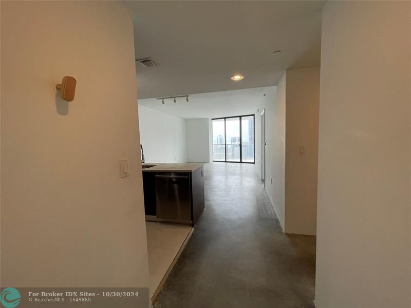 Image 13 of 29 For 495 Brickell Ave  4407