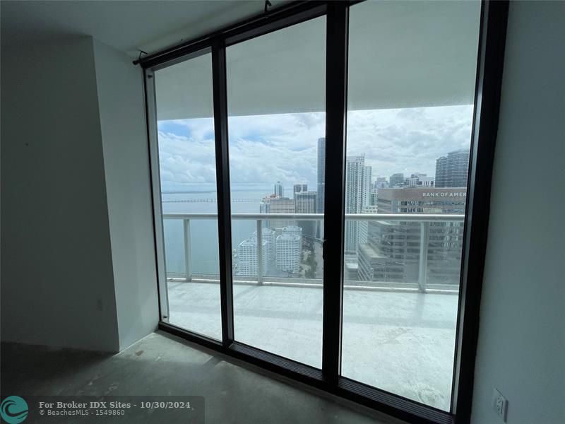 Image 14 of 29 For 495 Brickell Ave  4407