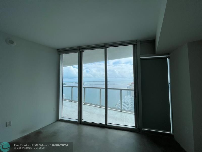 Image 17 of 29 For 495 Brickell Ave  4407