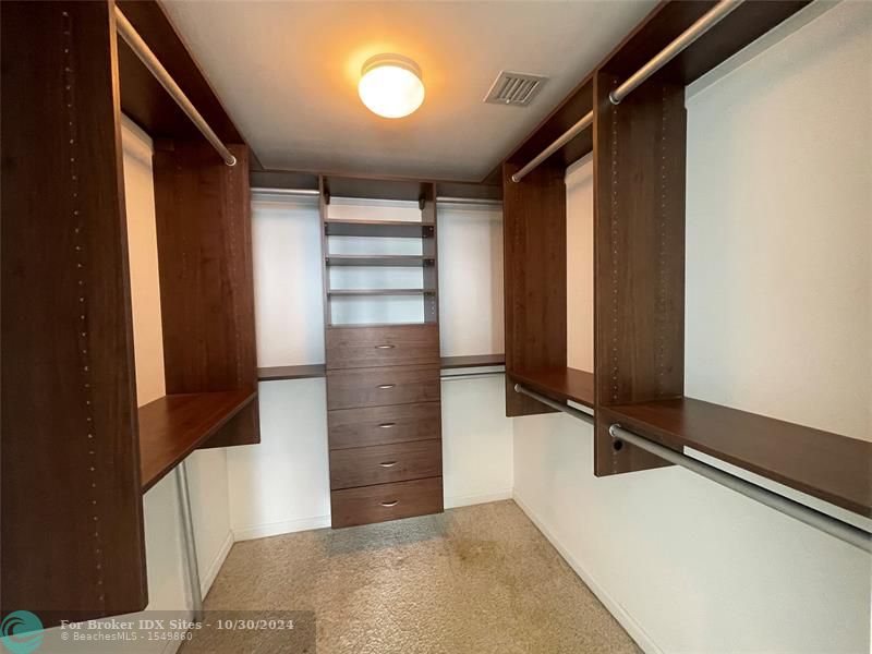 Image 21 of 29 For 495 Brickell Ave  4407