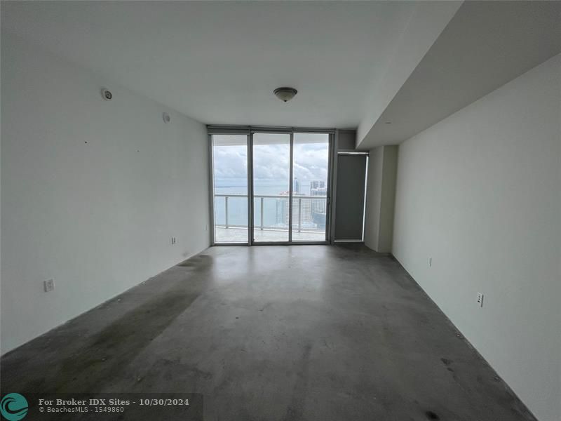 Image 23 of 29 For 495 Brickell Ave  4407