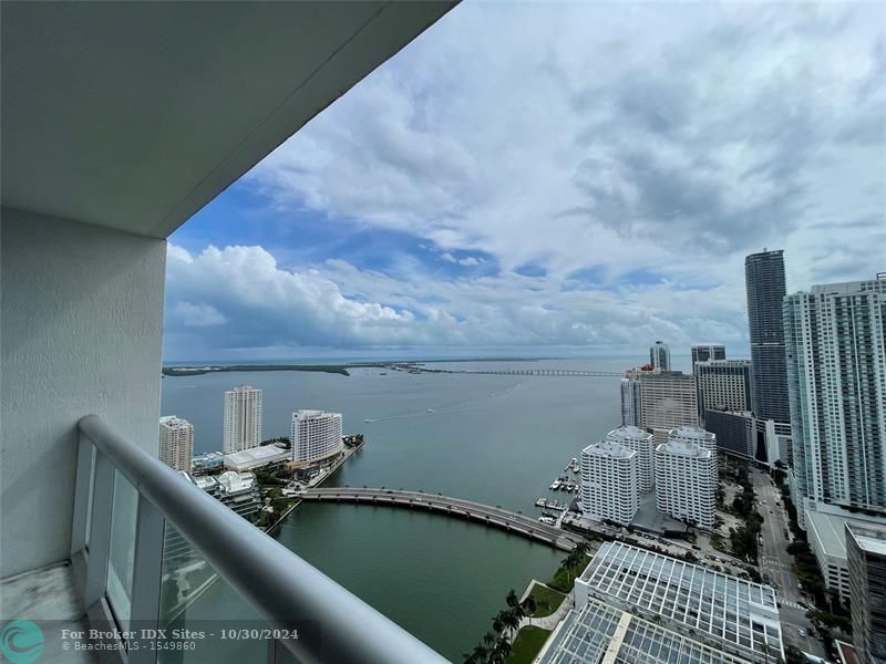 Image 26 of 29 For 495 Brickell Ave  4407