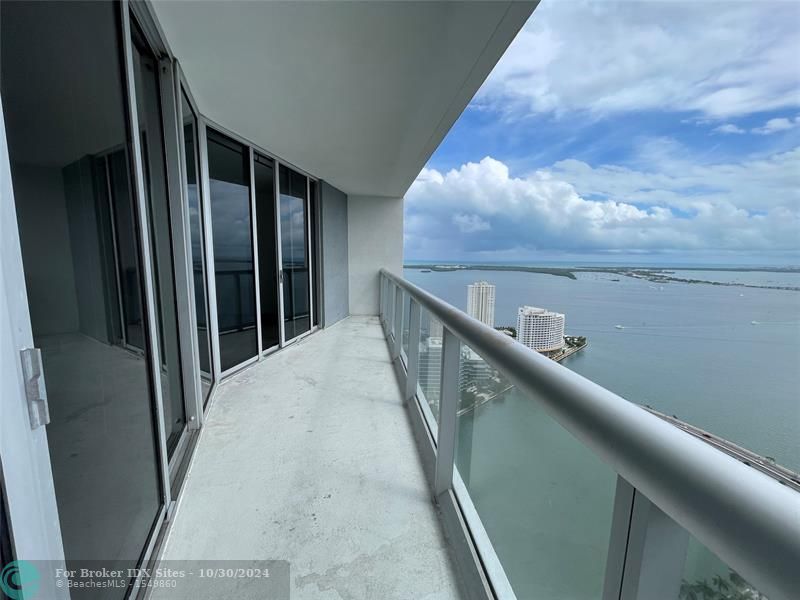 Image 3 of 29 For 495 Brickell Ave  4407