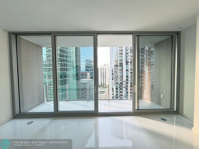 Image 25 of 35 For 300 Biscayne Blvd Way  2508