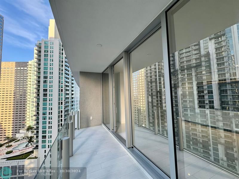 Image 30 of 35 For 300 Biscayne Blvd Way  2508