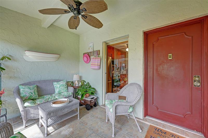 Image 17 of 65 For 860 6th Ave  402