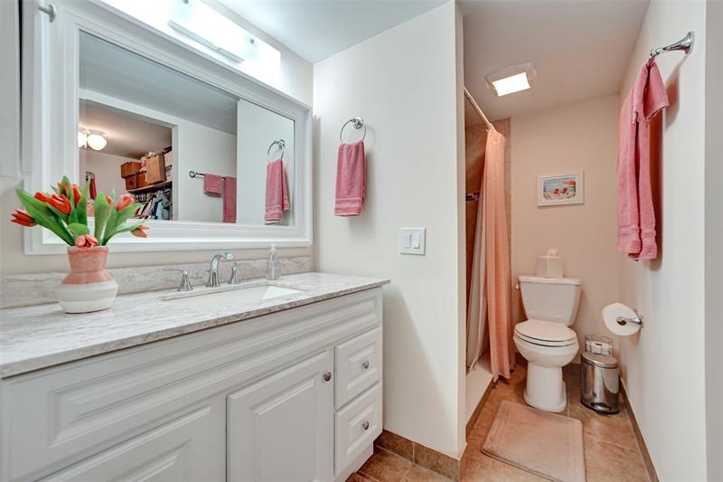 Image 41 of 65 For 860 6th Ave  402