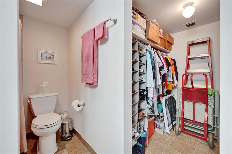 Image 43 of 65 For 860 6th Ave  402