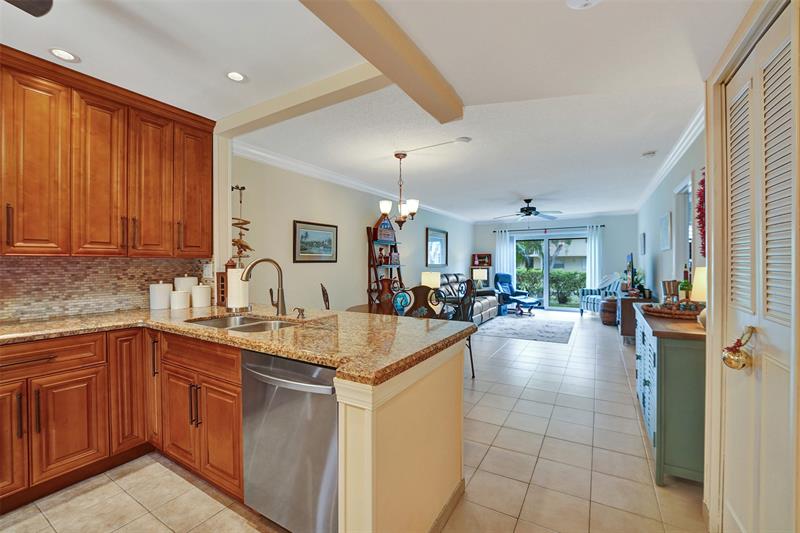 Image 52 of 65 For 860 6th Ave  402