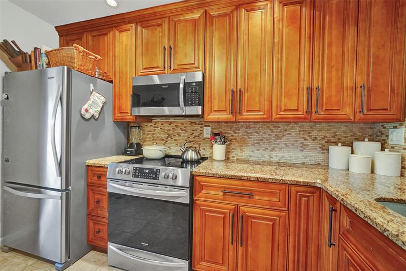 Image 57 of 65 For 860 6th Ave  402