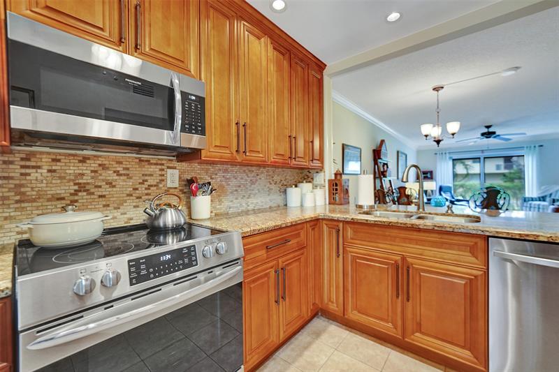 Image 62 of 65 For 860 6th Ave  402