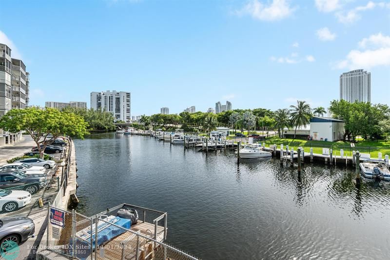 Details for 26 Diplomat Pkwy, Hallandale Beach, FL 33009