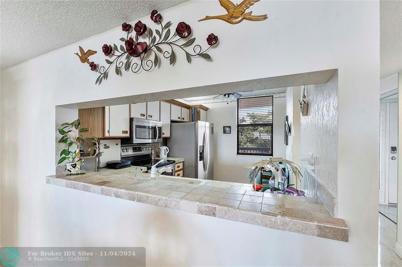 Image 14 of 52 For 2768 Carambola Cir  505