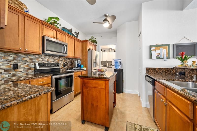 Image 11 of 48 For 2801 S Ridgewood Ave  1504