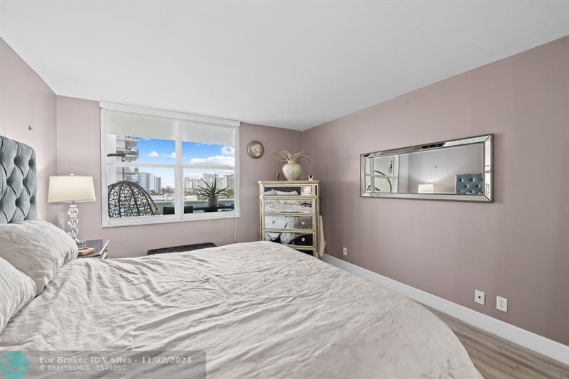 Image 11 of 18 For 3015 Ocean Blvd  6e