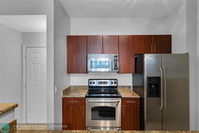 Image 11 of 39 For 2401 65th St  110