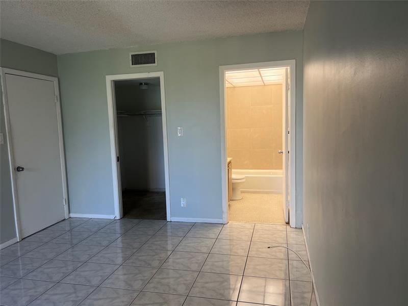 Image 18 of 28 For 3101 47th Ter  228