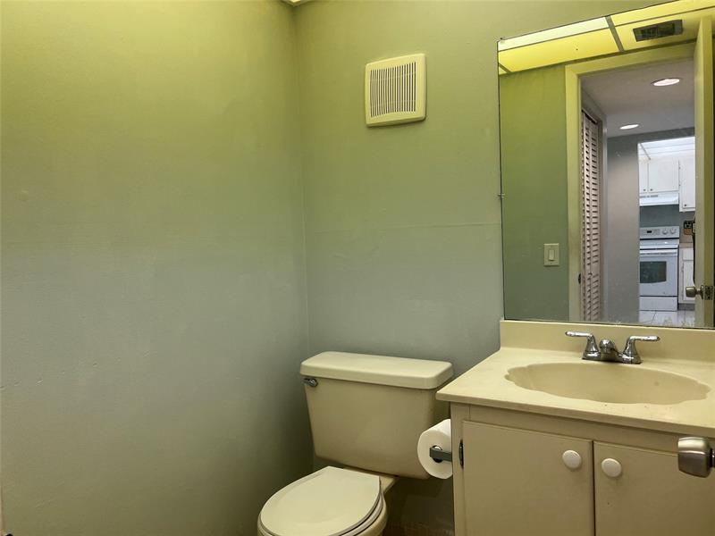 Image 22 of 28 For 3101 47th Ter  228