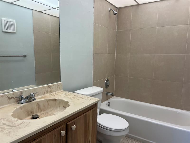Image 24 of 28 For 3101 47th Ter  228