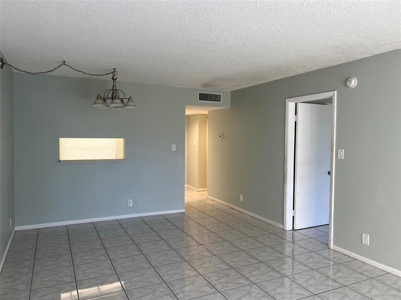 Image 9 of 28 For 3101 47th Ter  228