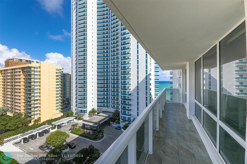 Image 30 of 39 For 2751 Ocean Dr  1401n