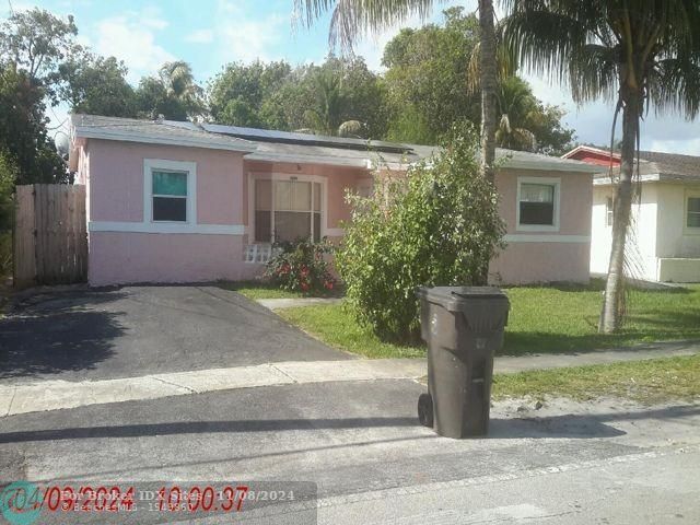 Listing Details for 3290 39th St, Lauderdale Lakes, FL 33309