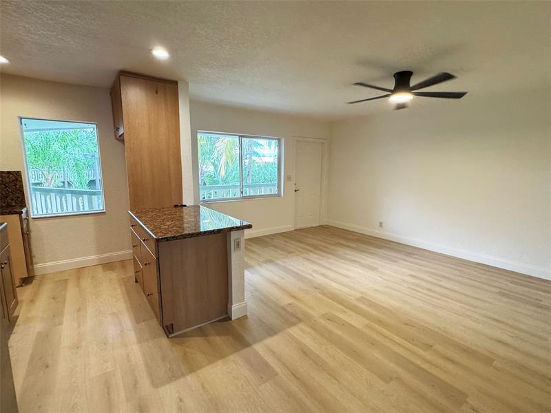 Image 3 of 17 For 1423 Holly Heights Dr  13