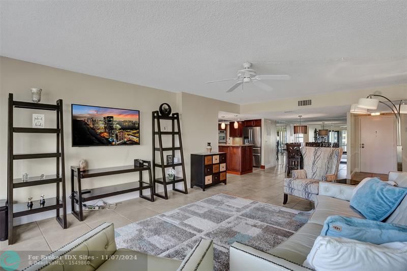 Image 11 of 77 For 5100 Ocean Blvd  1408