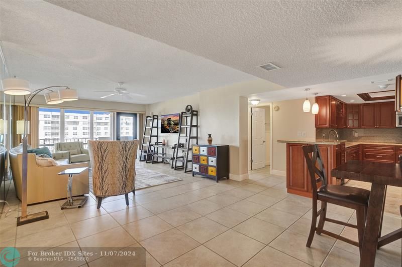 Image 18 of 77 For 5100 Ocean Blvd  1408