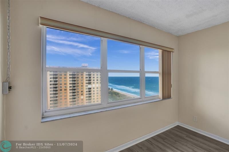 Image 27 of 77 For 5100 Ocean Blvd  1408