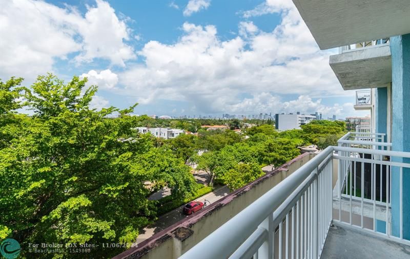 Image 7 of 23 For 3000 Coral Way  517