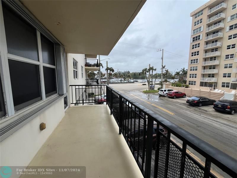 Image 5 of 21 For 1501 Ocean Dr  202