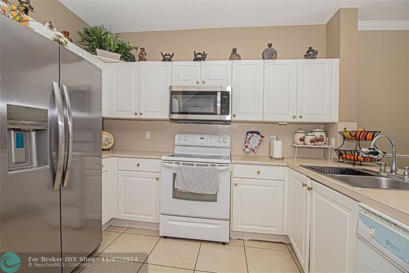 Image 11 of 36 For 7918 Catalina Cir  7918