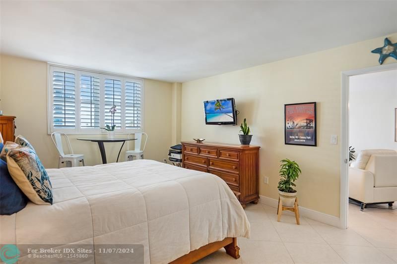 Image 11 of 14 For 1801 Ocean Dr  503