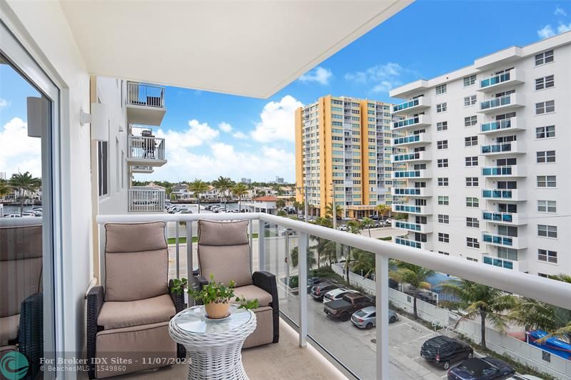 Image 4 of 14 For 1801 Ocean Dr  503