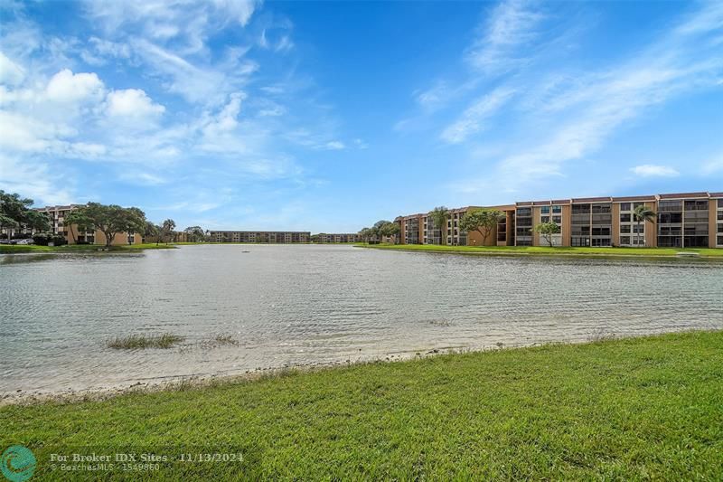 Image 37 of 44 For 5801 Coral Lake Dr  101