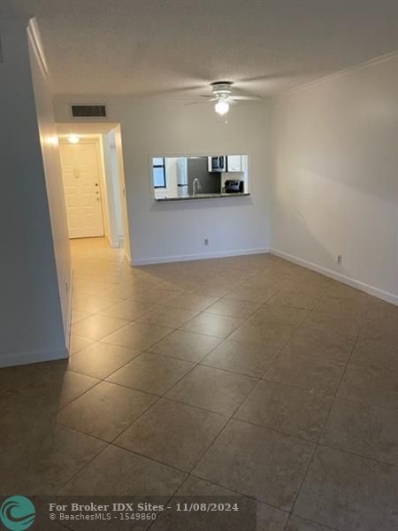 Image 3 of 5 For 6760 Palmetto Cir  102