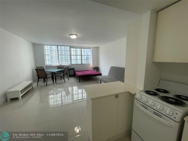 Image 5 of 15 For 999 Brickell Bay Dr  1909