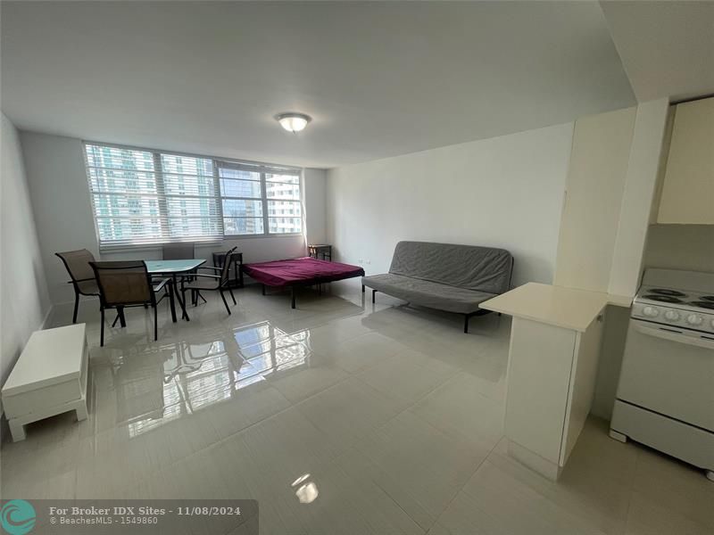 Image 6 of 15 For 999 Brickell Bay Dr  1909