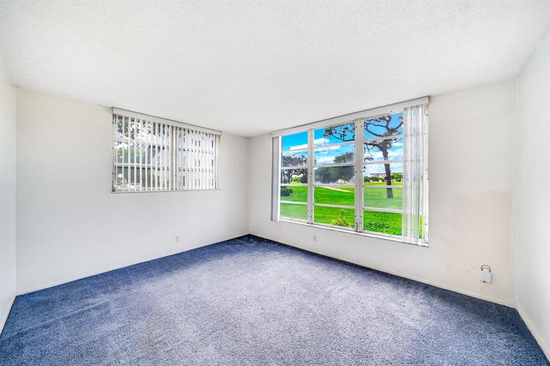 Image 13 of 40 For 2601 Course Dr  111