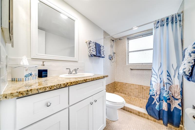 Image 2 of 40 For 2601 Course Dr  111