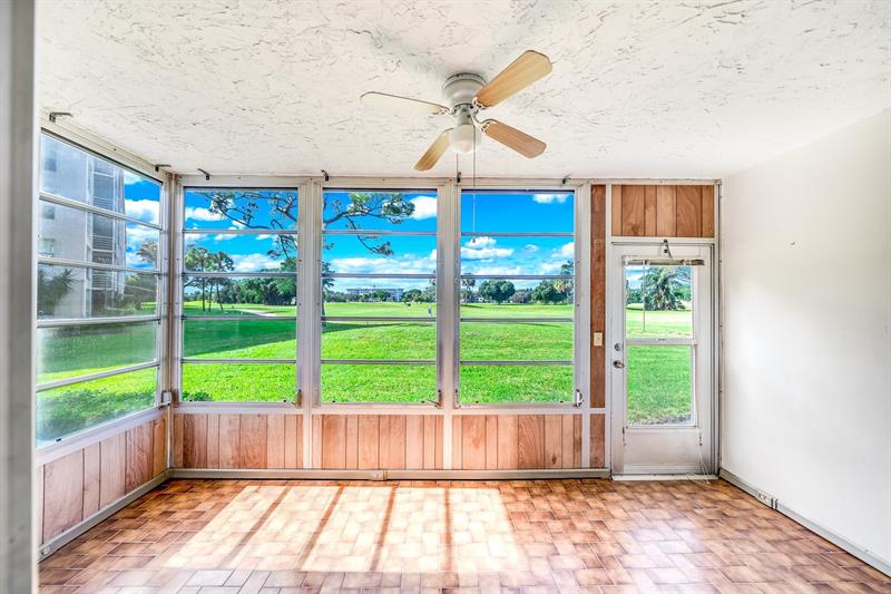 Image 33 of 40 For 2601 Course Dr  111