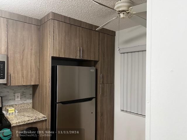 Image 2 of 10 For 7760 50th St  403