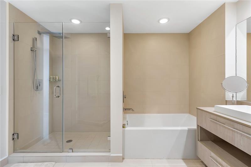 Image 13 of 41 For 4111 Ocean Dr  Lph3-5