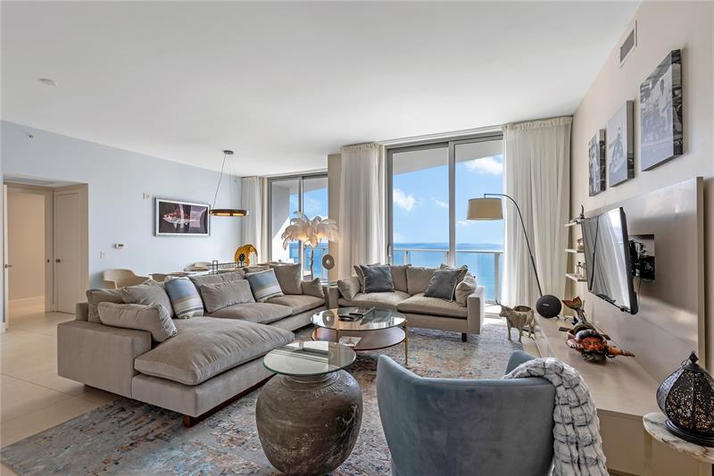 Image 18 of 41 For 4111 Ocean Dr  Lph3-5