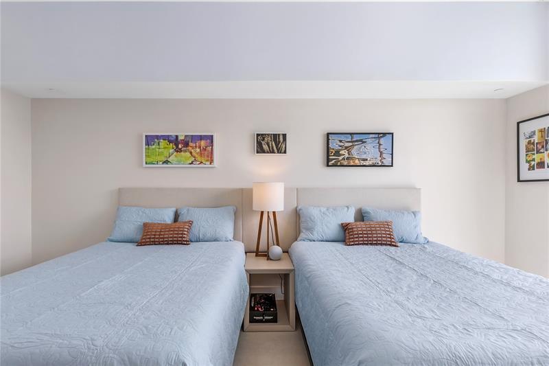 Image 25 of 41 For 4111 Ocean Dr  Lph3-5