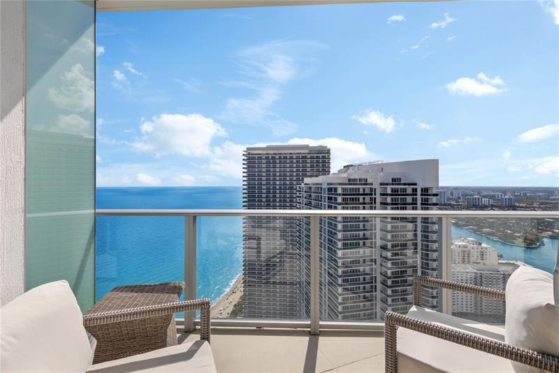 Image 5 of 41 For 4111 Ocean Dr  Lph3-5
