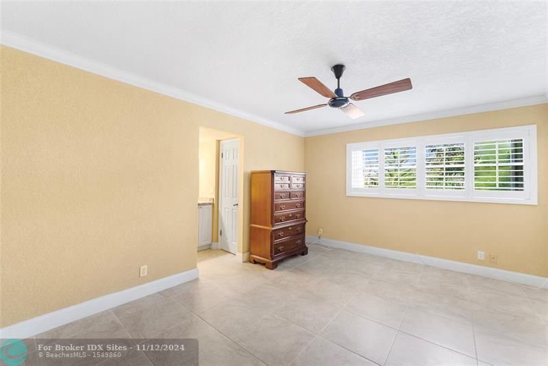 Image 20 of 37 For 6075 Sabal Palm Blvd  306