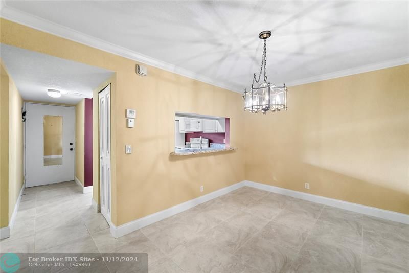 Image 8 of 37 For 6075 Sabal Palm Blvd  306