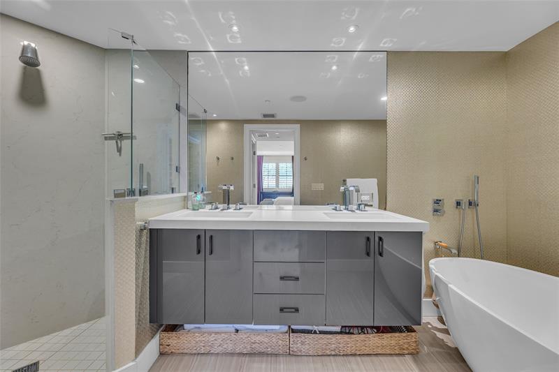 Image 18 of 86 For 1532 12th St  304